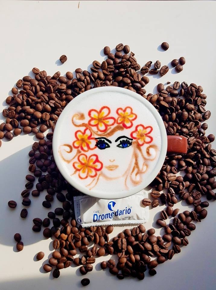 'Latte Art' de Karen Quiroga con motivo del Día Internacional de la Mujer