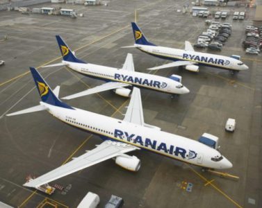 Ryanair permitirá facturar gratis quienes reservaron su asiento para de septiembre